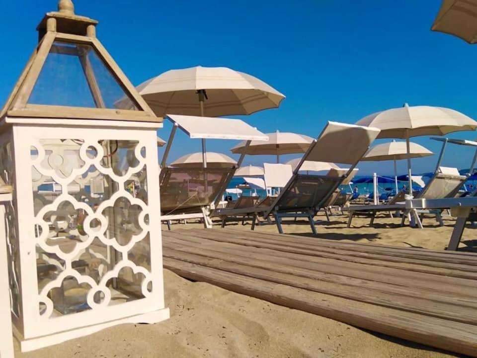 Piccadilly Rooms Restaurant And Beach 산타 마리아 알 바뇨 외부 사진