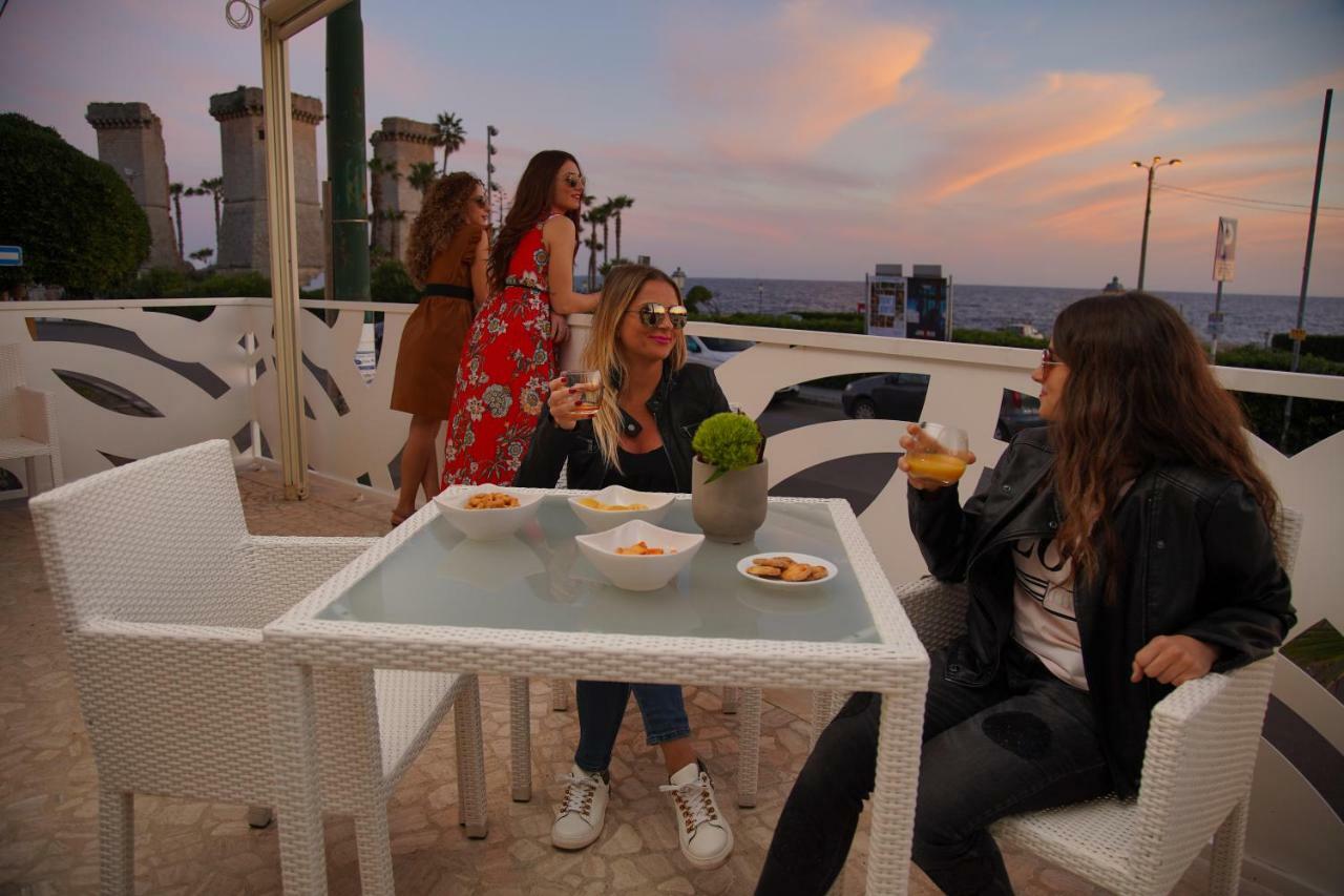 Piccadilly Rooms Restaurant And Beach 산타 마리아 알 바뇨 외부 사진