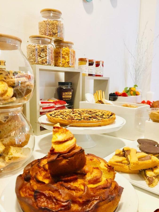 Piccadilly Rooms Restaurant And Beach 산타 마리아 알 바뇨 외부 사진