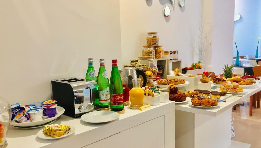 Piccadilly Rooms Restaurant And Beach 산타 마리아 알 바뇨 외부 사진